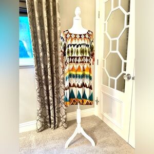 ECI NEW YORK - Aztec Print Boho Flowing Shift Dress With Thanksgiving- Size 8